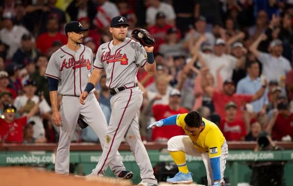 Braves turn rare 8-3-5 triple play at Fenway Park