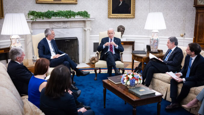 president-biden-secret-service-agent-robbed-at-gunpoint-during-ca-trip.jpg President Biden Secret Service Agent Robbed at Gunpoint During CA Trip