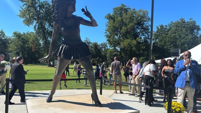 statue-of-rock-n-roll-queen-tina-turner-unveiled.jpg Statue of rock n’ roll queen Tina Turner unveiled