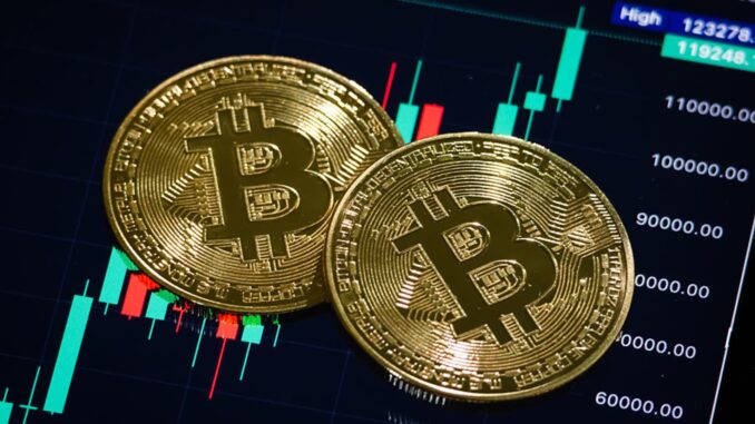 Bitcoin rises as investors seek a global safe haven amid shutdown