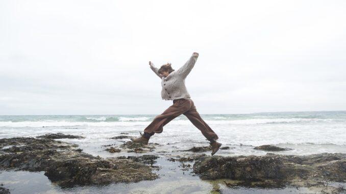 Psychology expert: If you live by these 5 rules, you won’t need a lot of money to be happy