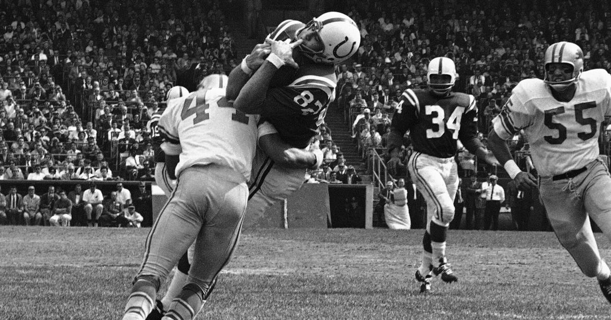 raymond-berry-hall-of-fame-wide-receiver-and-patriots-coach-dies-at-the-age-of-93.jpg Raymond Berry, Hall of Fame wide receiver and Patriots coach, dies at the age of 93