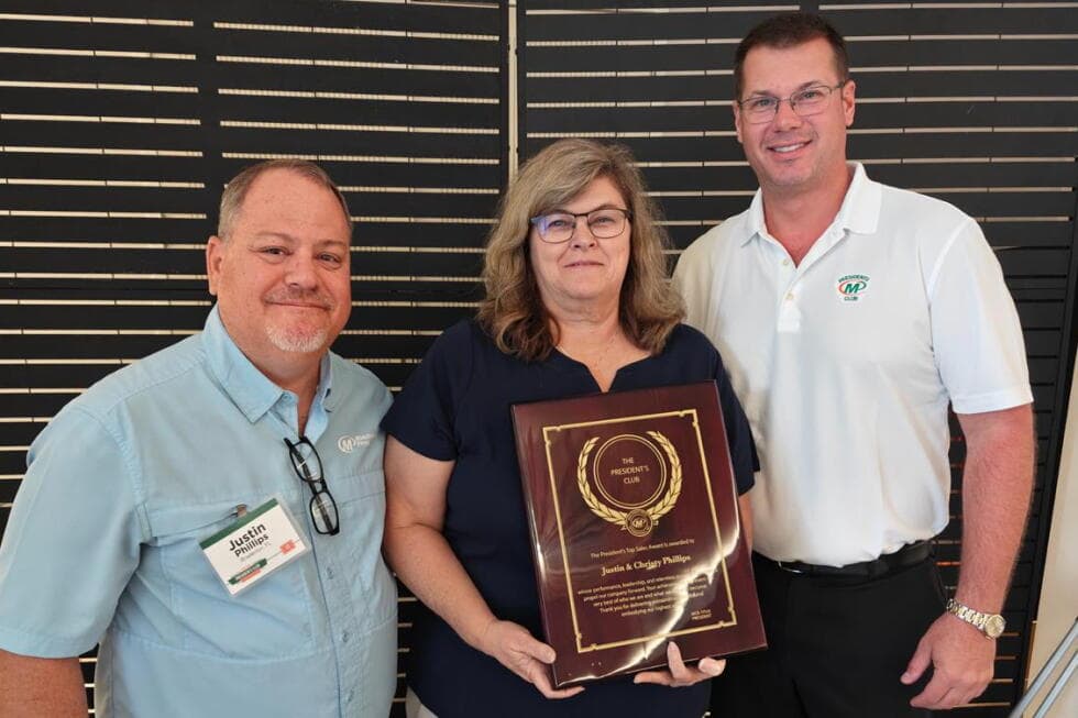 Minuteman Press Franchise Owners Justin & Christy Phillips Join President’s Club, Talk 11 Years in Business in Bradenton, FL