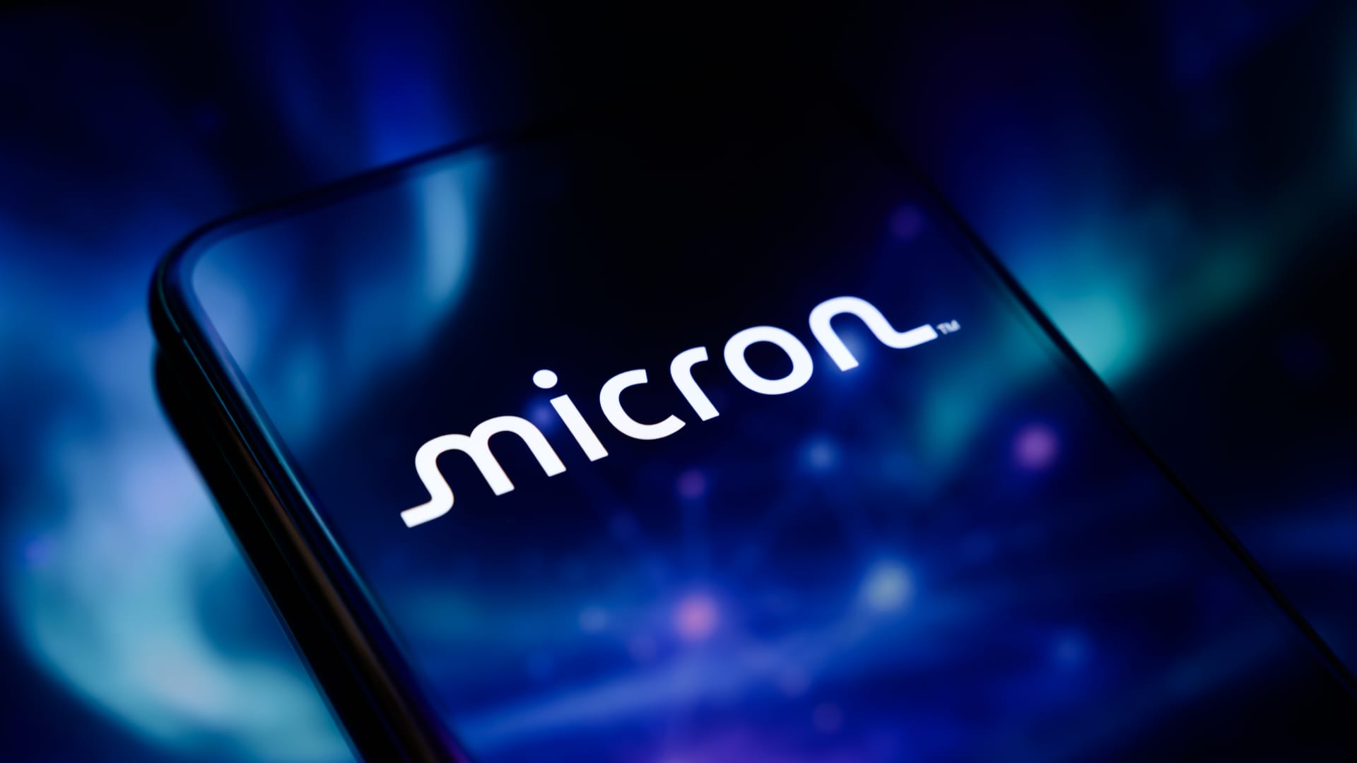 micron-falls-5-in-premarket-paring-earlier-gains-amid-tech-rout.jpeg Micron falls 5% in premarket, paring earlier gains amid tech rout