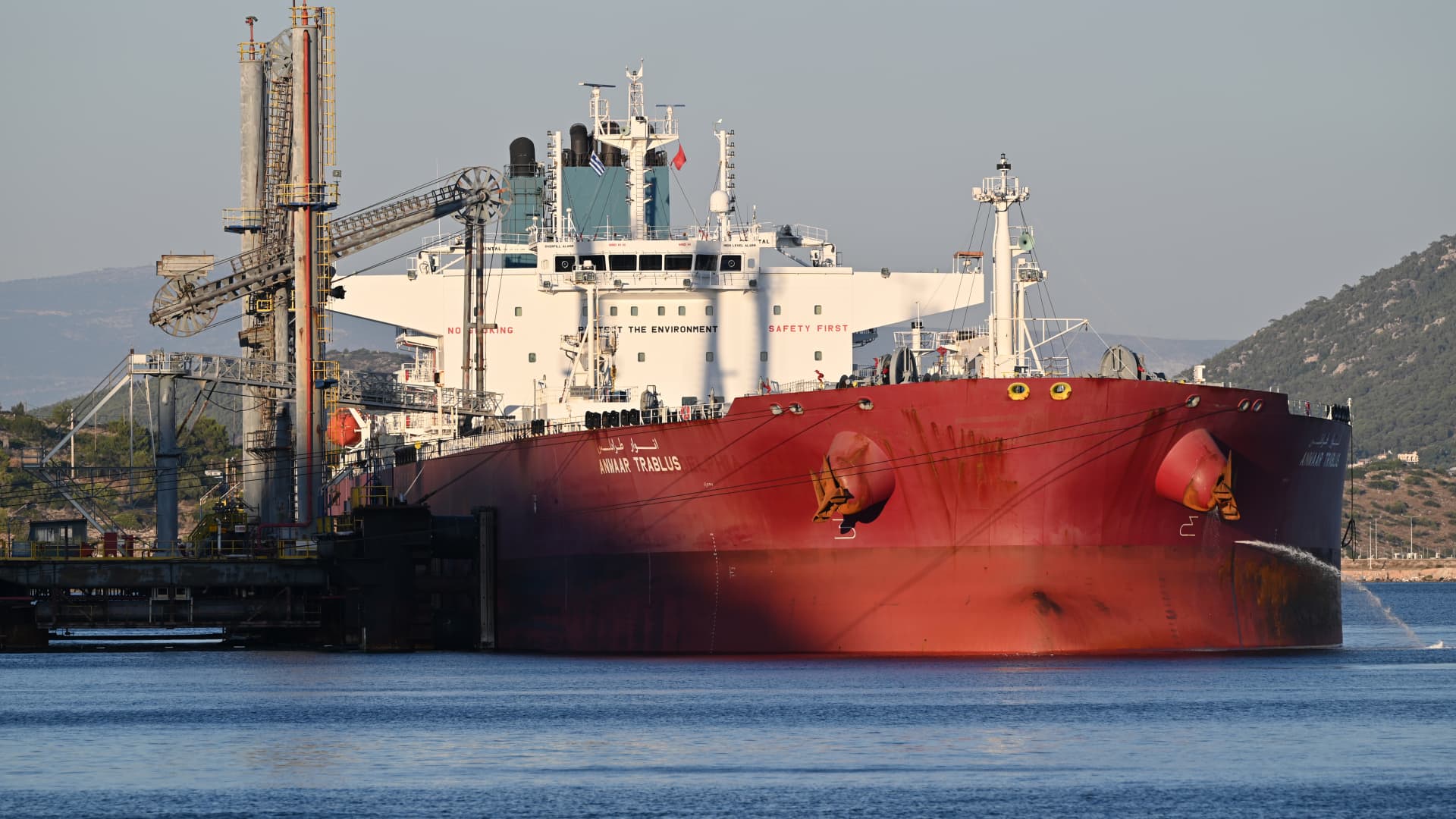 Oil prices rise as U.S. and Iran reach deal to halt attacks, U.S. oil above $70 per barrel again
