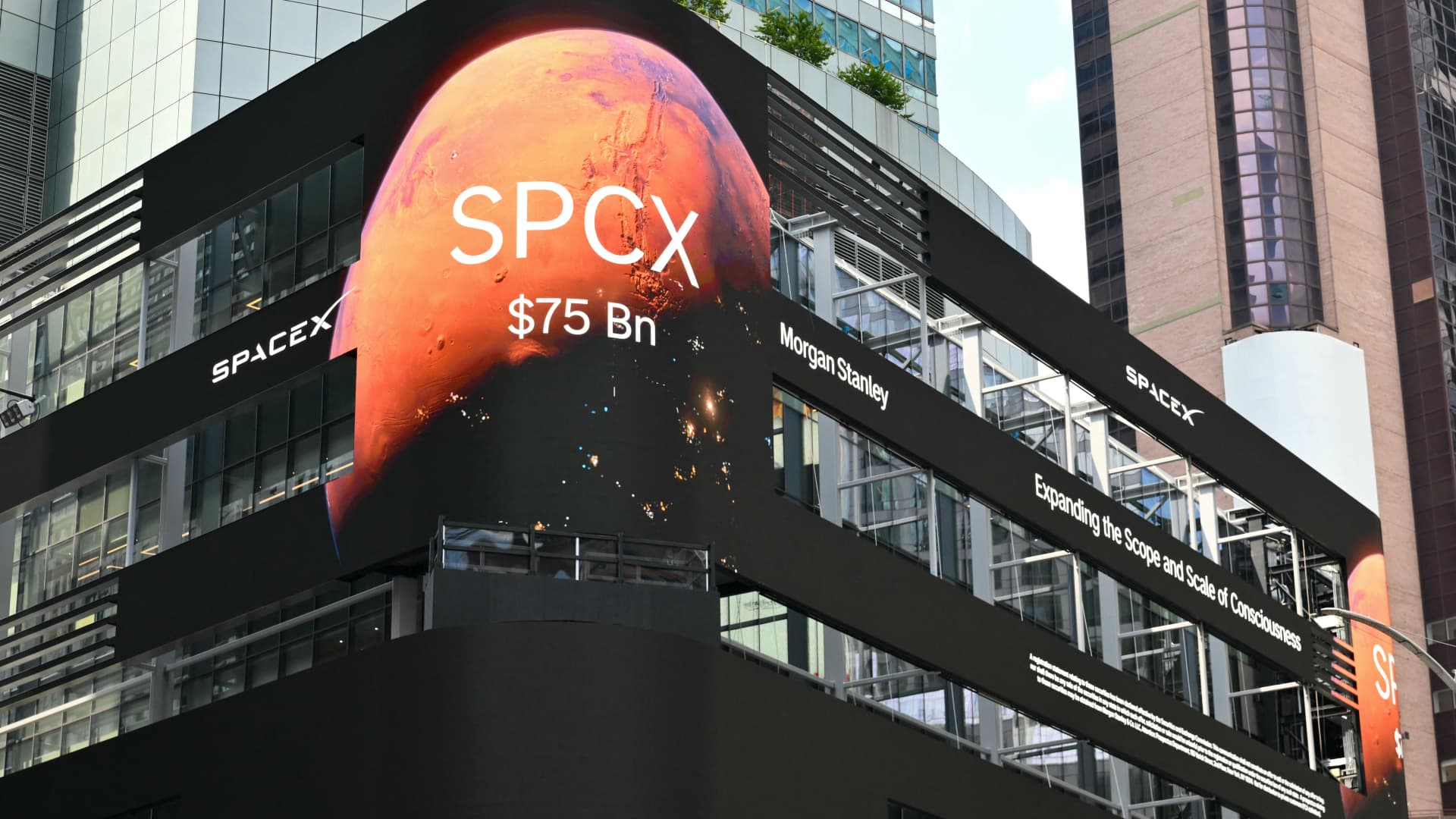 spacex-stock-closes-below-debut-price-at-148-in-two-day-slide-after-nasdaq-100-inclusion.jpeg SpaceX stock closes below debut price at $148 in two-day slide after Nasdaq-100 inclusion
