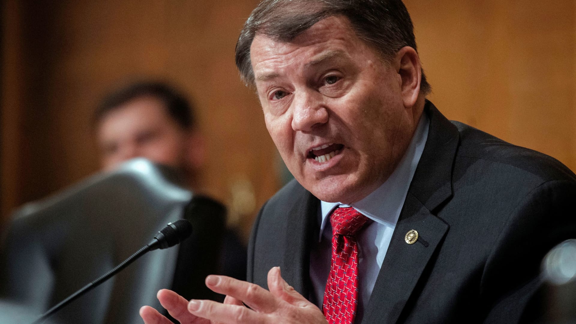 banking-committees-sen-rounds-liked-warshs-tone-in-first-testimony-as-fed-chairman.jpeg Banking Committee’s Sen. Rounds liked Warsh’s ‘tone’ in first testimony as Fed chairman