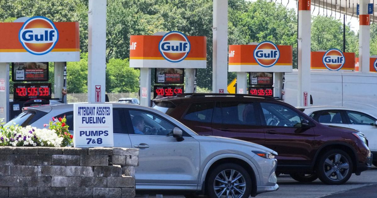 americans-confidence-in-us-economy-falls-as-iran-conflict-sends-gas-prices-higher.jpg Americans’ confidence in US economy falls as Iran conflict sends gas prices higher