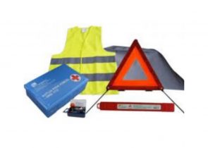 Set auto opreme h7 24v (prva pomoć,prsluk,set žarulja,trokut)
