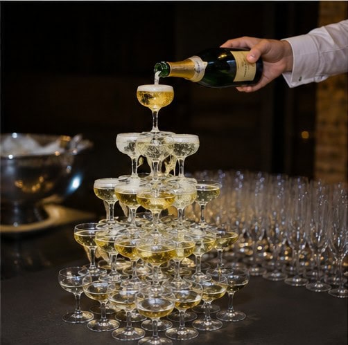 Champagne toren