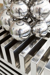 silver-balls-on-a-silver-pedestal silver balls on a silver pedestal