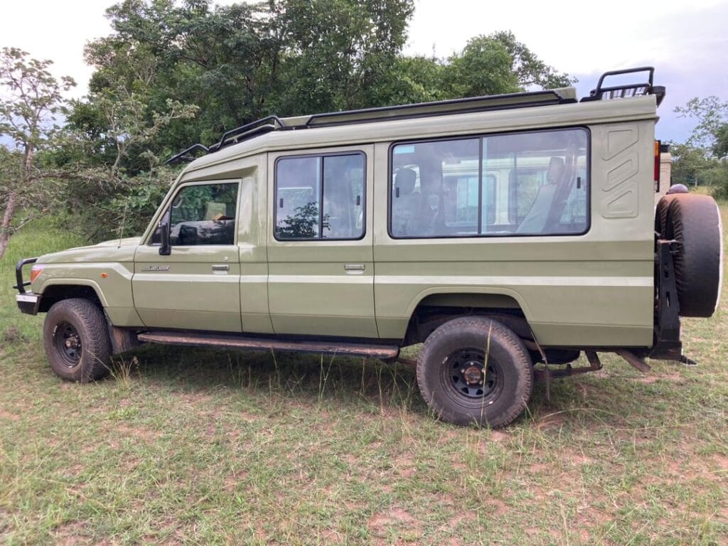 What Kind of Vehicles Are Used for Rwanda SafarisWhat Kind of Vehicles Are Used for Rwanda Safaris