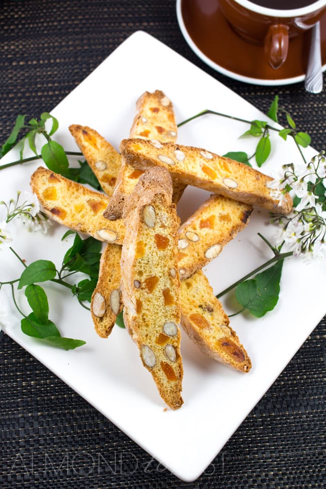 Orange, Almond and Apricot Biscotti Recipe - A delicious and healthy alternative to your usual sugary cookie! Delicious flavors of almonds, dried apricots and zesty orange everyone will love!!