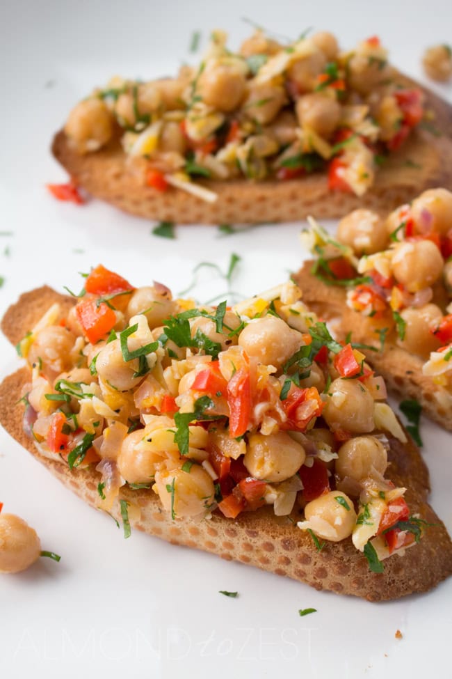 Light, fresh, quick and easy, these chickpea crostini’s will make a great appetizer option for any type of gathering. TRY THESE OMG!!