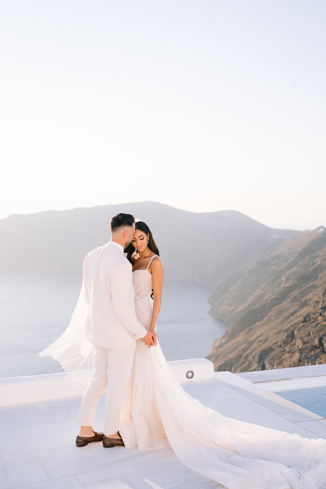 Santorini wedding photographer Andrea Gallucci