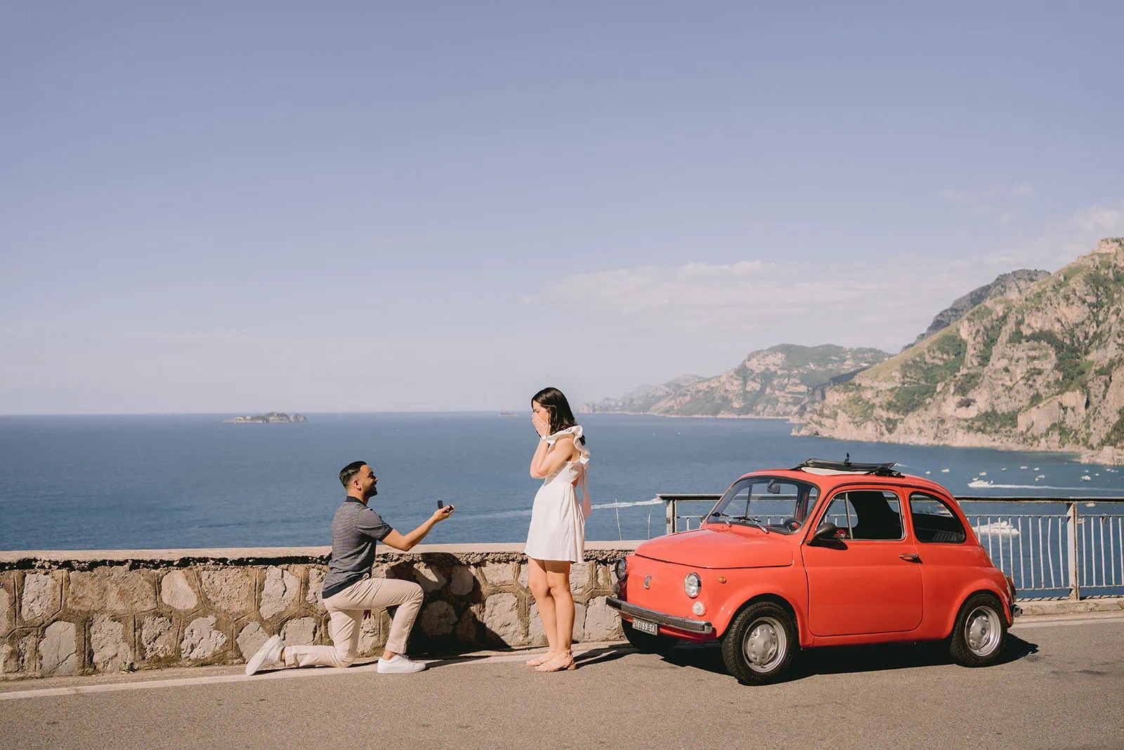 positano fiat 500 proposal photo - how to organize the best wedding proposal in positano?