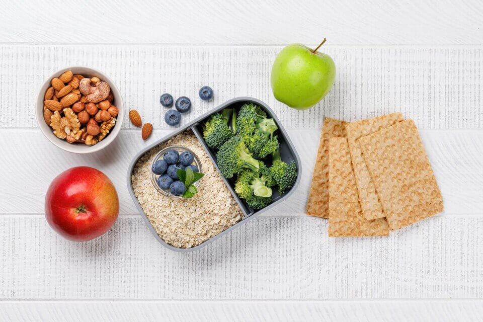 10 Best Healthy Snacks for Pregnant Women