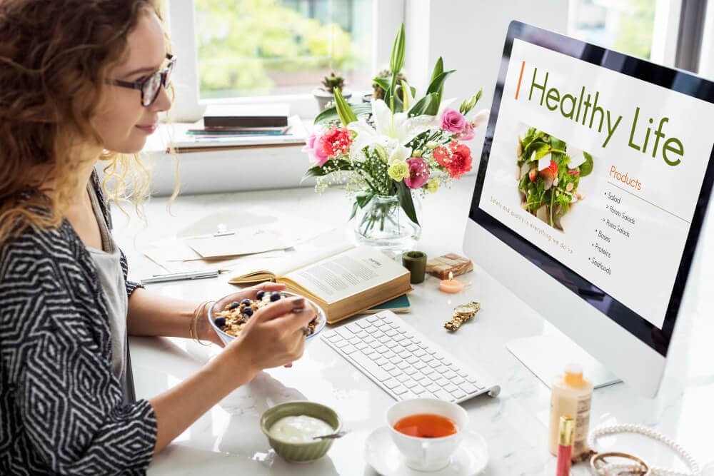 Why In-Person Lifestyle Coaching Works Better Than Online for Busy City Professionals
