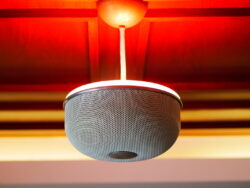 Rundklang AKTIVE Aktiv-Lautsprecher mit 360°-Raumklang (silber)