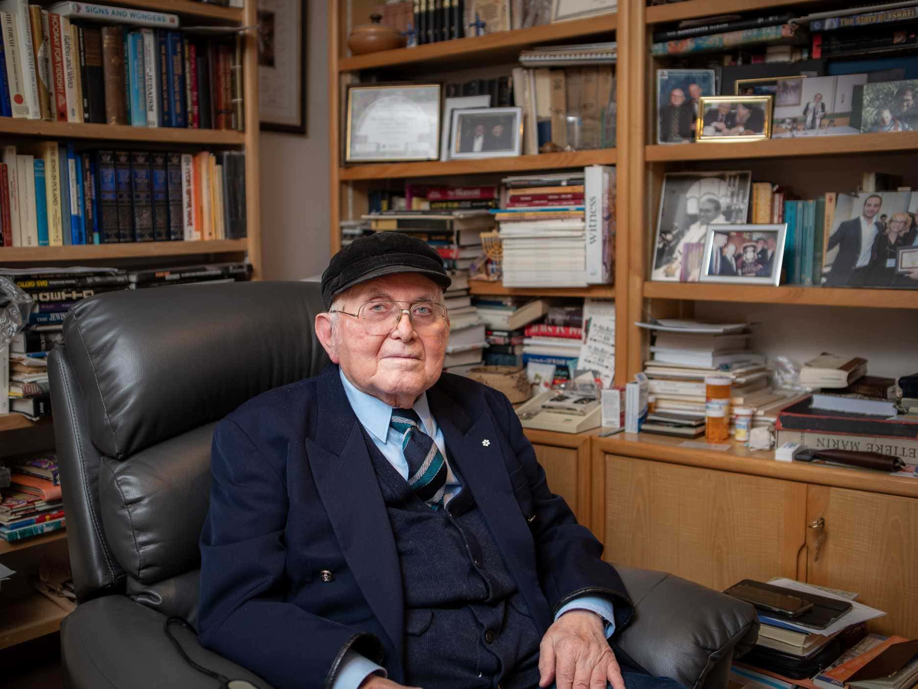 “Finding a way to help” — Holocaust survivor Pinchas Gutter volunteers at Baycrest