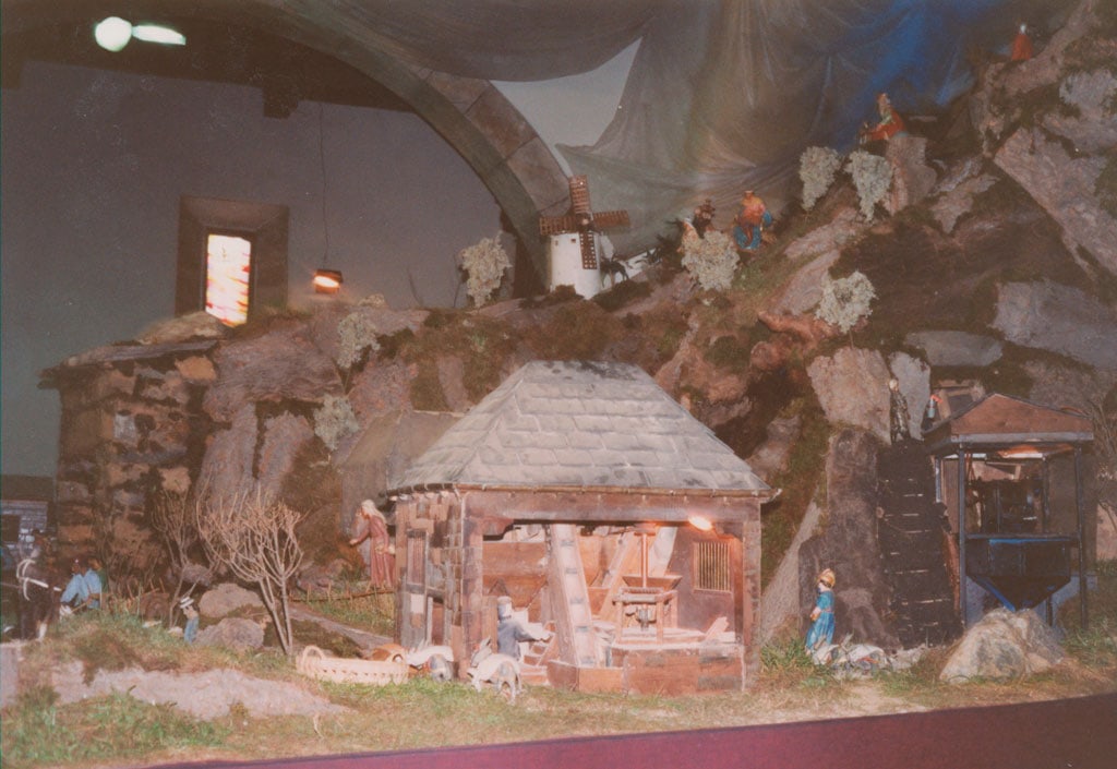 El molino de agua junto a la mina.