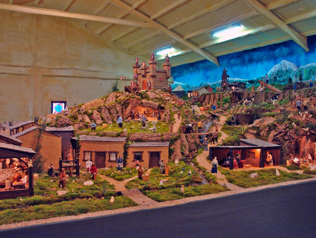 El castillo de Herodes en lo alto.