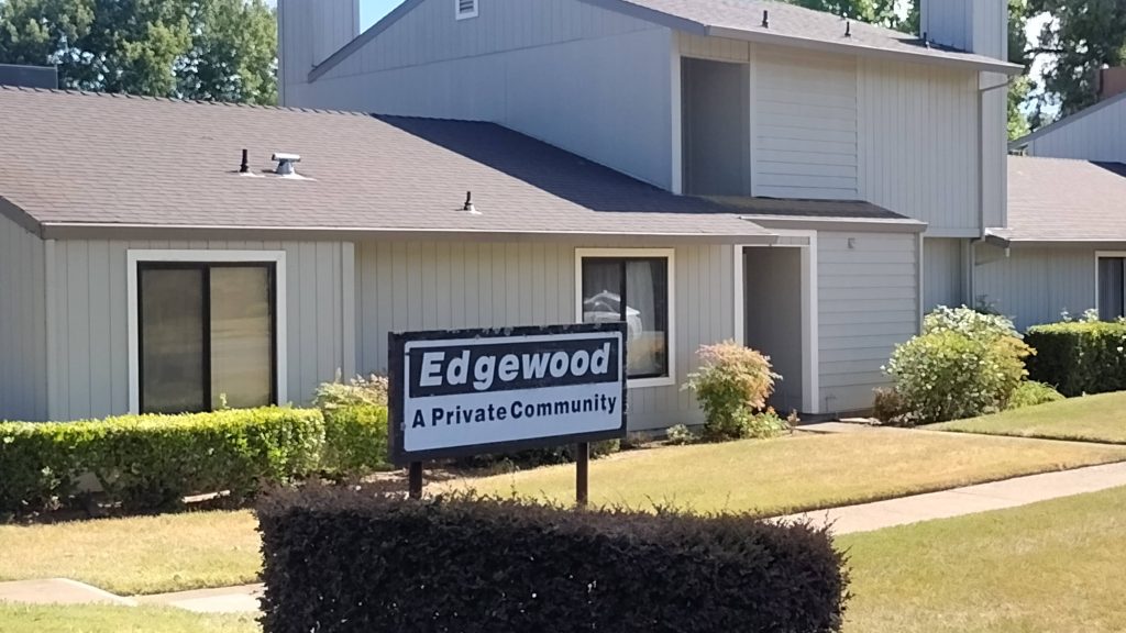 Entrance to Edgewood Townhomes