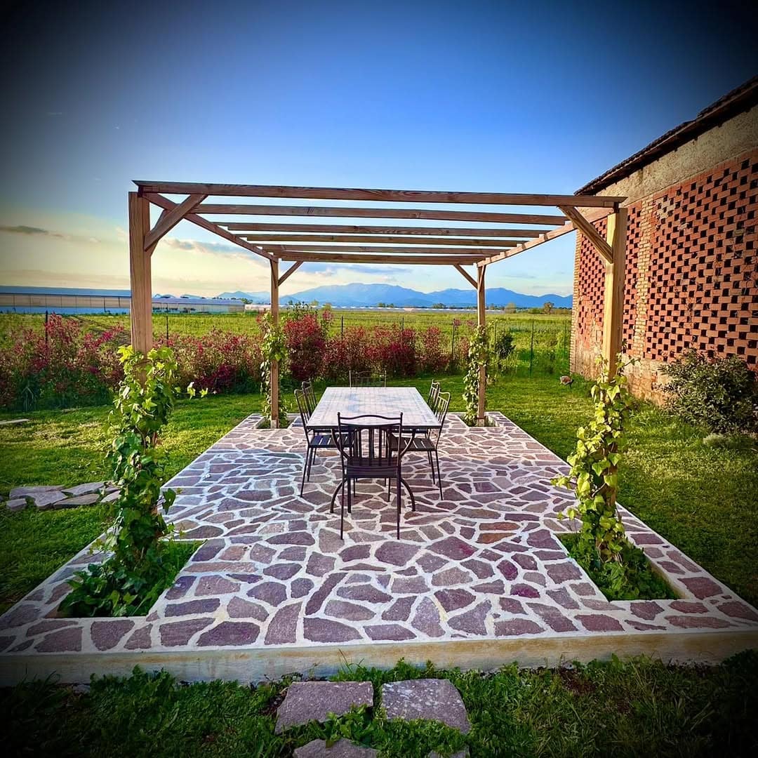 Neue BBQ- und Pergola-Zone