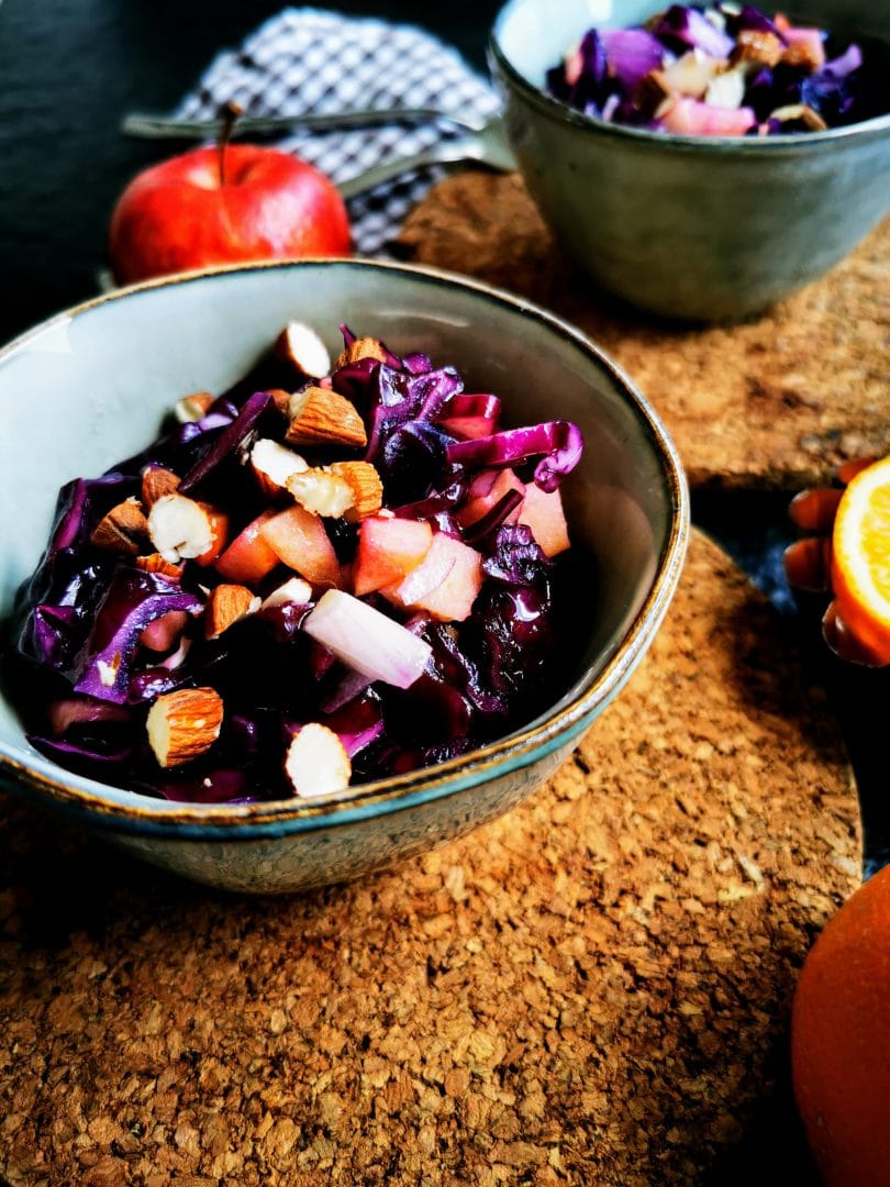 Was Passt Zu Knödel Und Rotkohl Vegetarisch Fruchtig knackiger Rotkohlsalat - perfekt für die kalte Jahreszeit