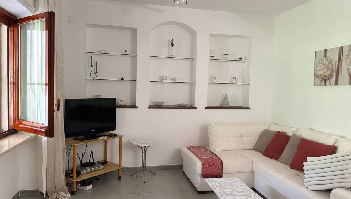 ad66f773-d46c-4366-8d8a-a3ac283cc2fe