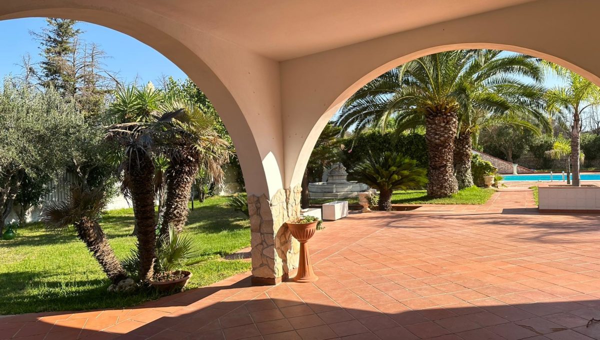 c3cb9272-c0b1-4ff4-a0d9-3bc3a1241778