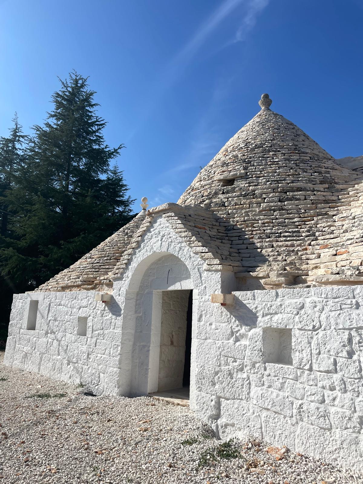 MAGICAL 3-BEDROOM TRULLO with POOL
