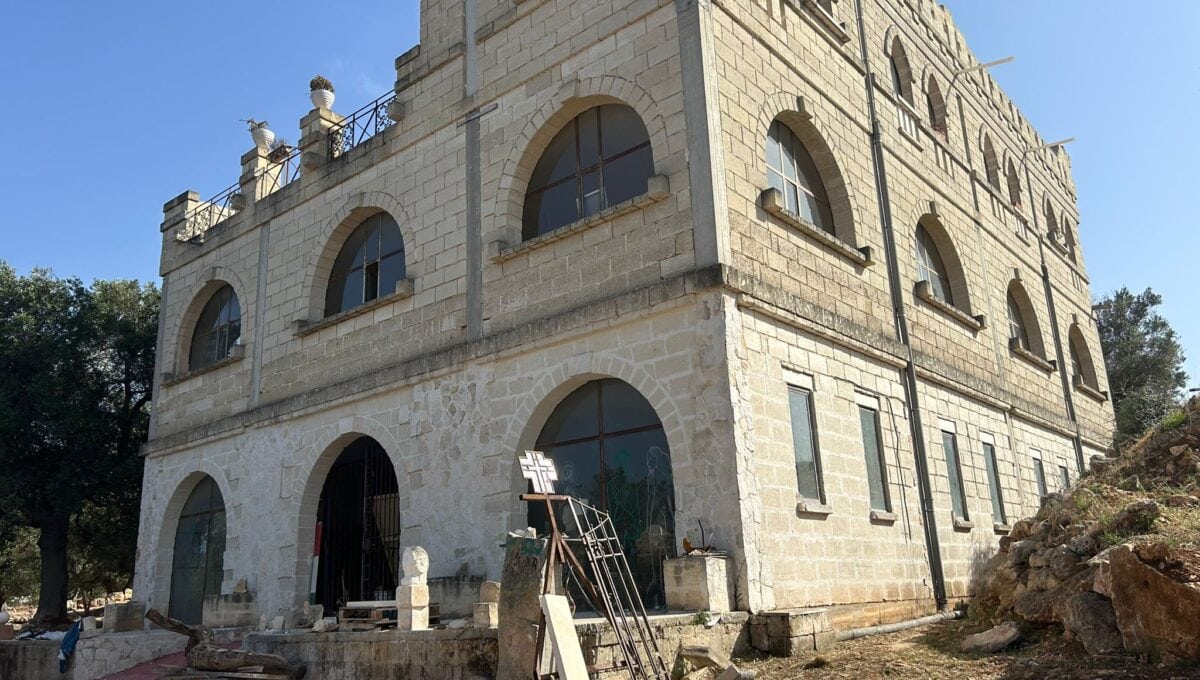 124ef023-1ec3-4b44-9d5e-e633229054b6