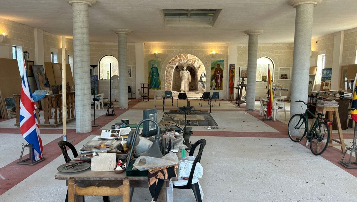 b90380d4-c027-4cf1-a474-6f8bd65b9057