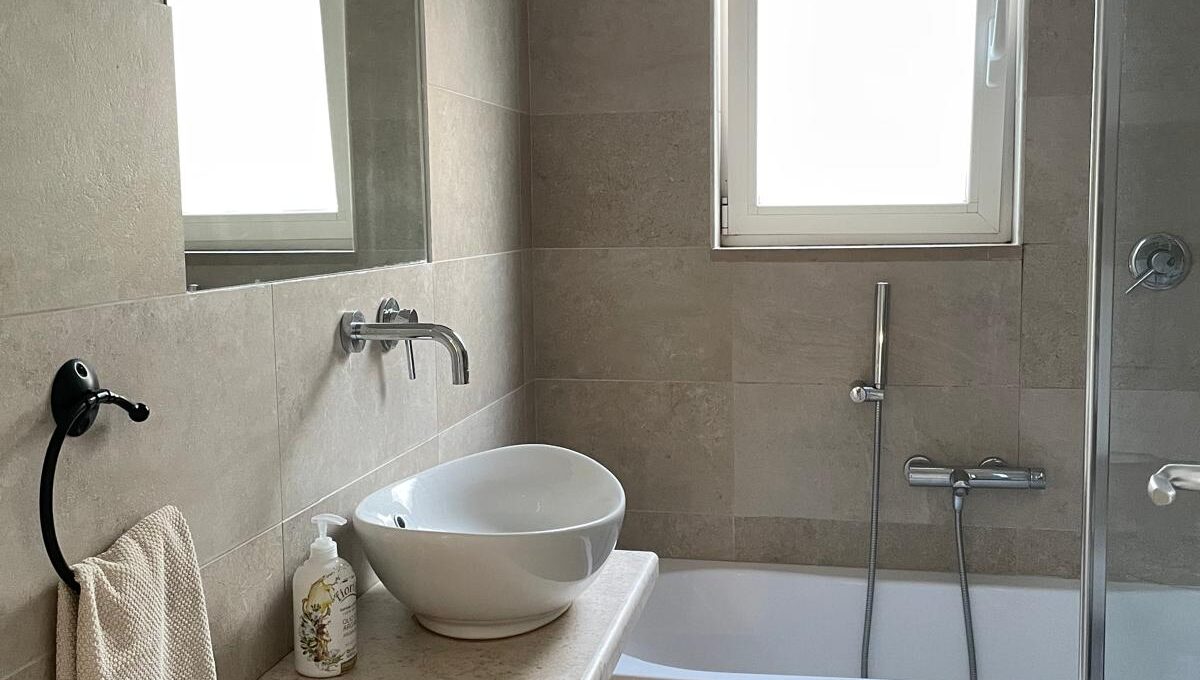 WhatsApp Image 2024-12-05 at 12.25.40