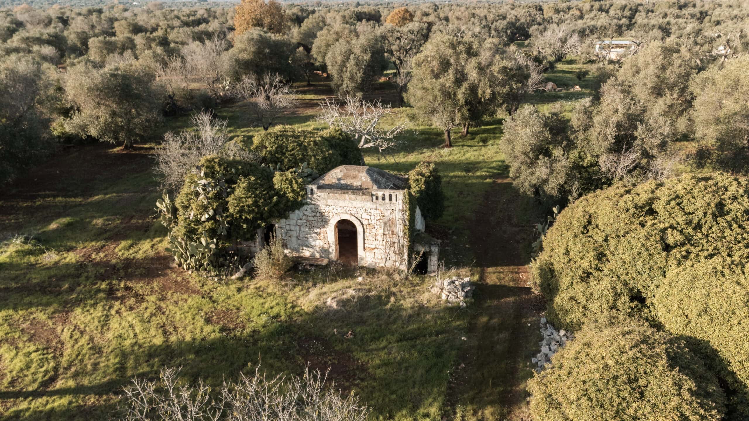 TWO FARMHOUSES TO DEVELOP IN VALLE D’ITRIA – APPROVED BUILDING PLANS