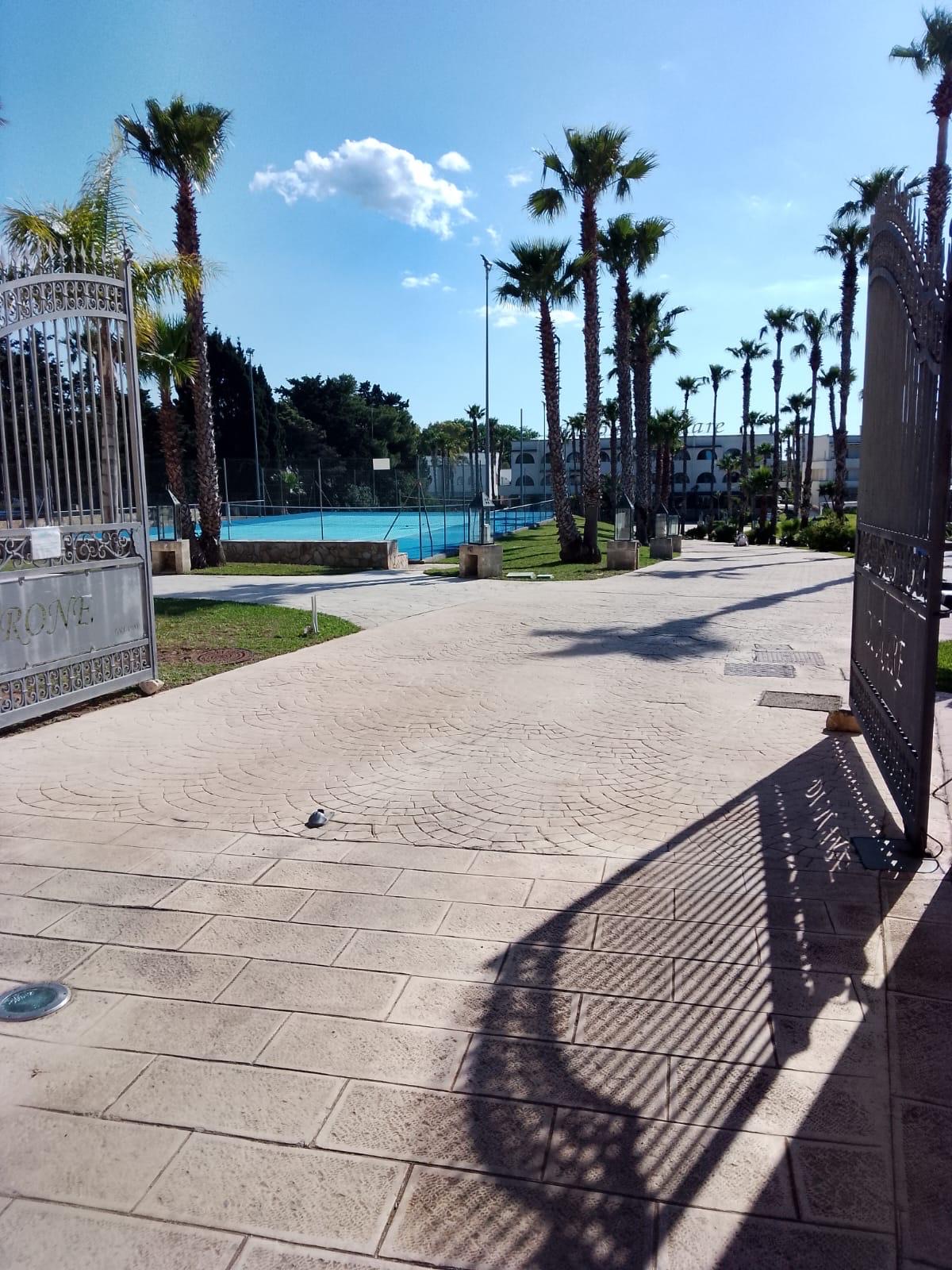 SEASIDE VILLA IN HOLIDAY RESORT NEAR OTRANTO