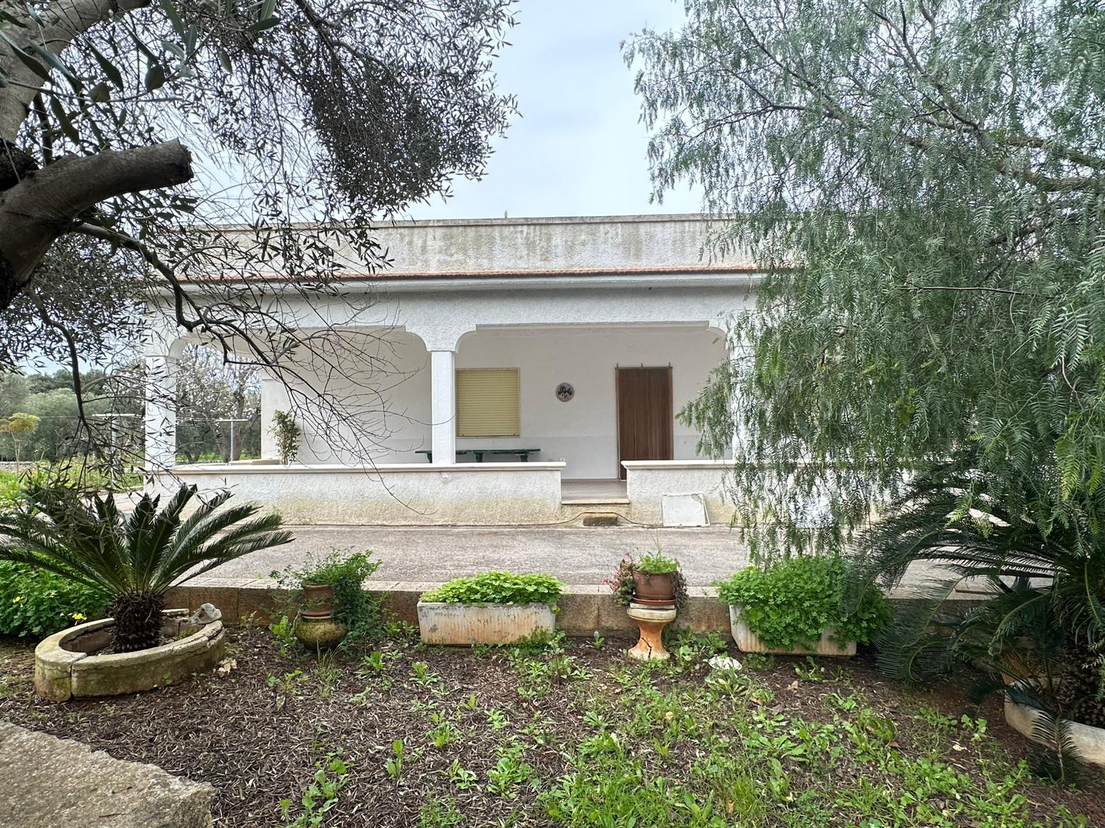 Charming 3-Bedroom Property with Annex and Large Garden in Carovigno