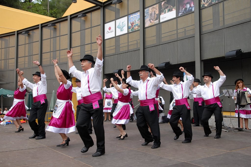Grupo Canto e Dança