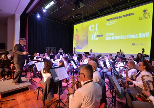 Concerto "Sem Mães não havia Abril"