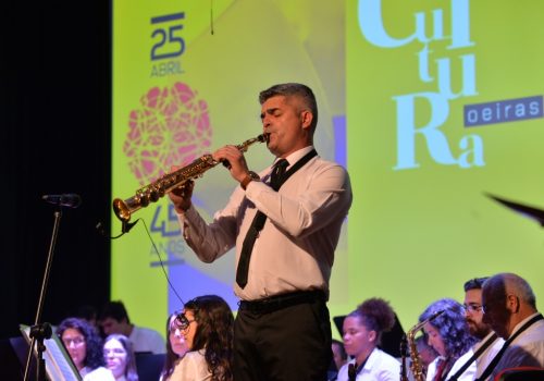 Concerto "Sem Mães não havia Abril"