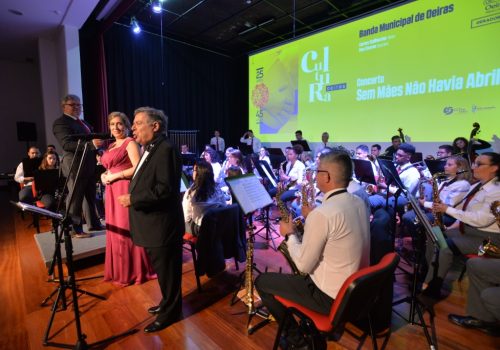 Concerto "Sem Mães não havia Abril"