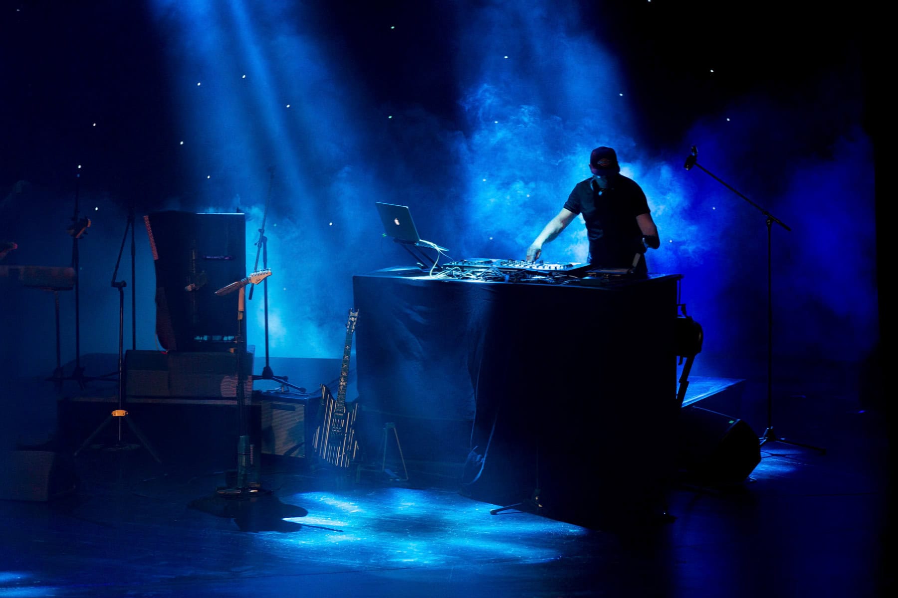 DJ Basti A. am DJ-Pult