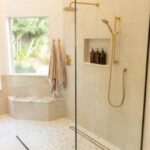 Installation douche à l'italienne pour personne âgées