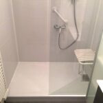 Remplacement baignoire par douche sécurisée pour senior et pmr Paris ile de france