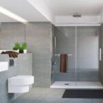 Remplacement baignoire par douche sécurisée senior