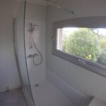 Remplacement baignoire par douche sénior sécurisée