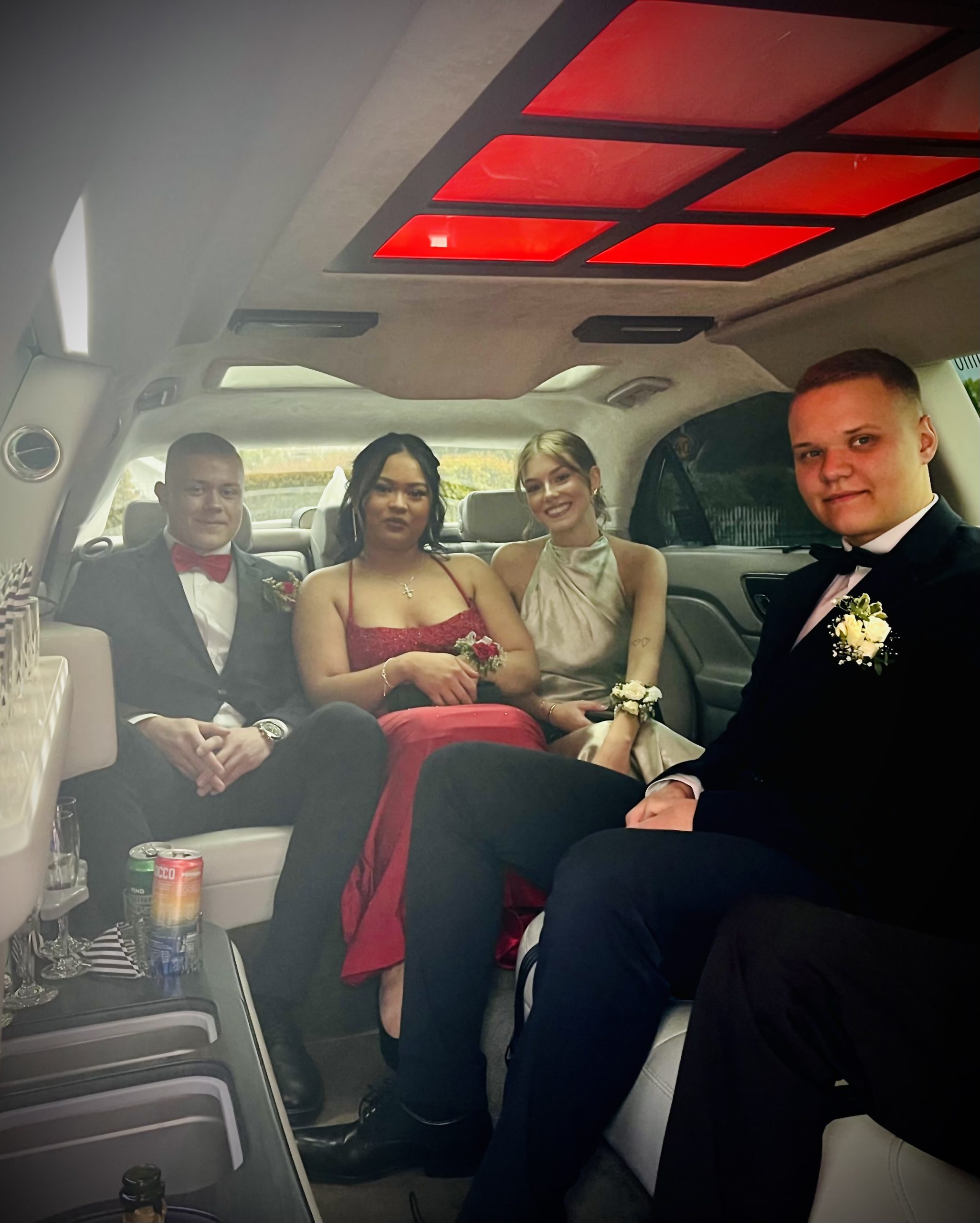 Hyr limousine till studentbal Karlshamn
