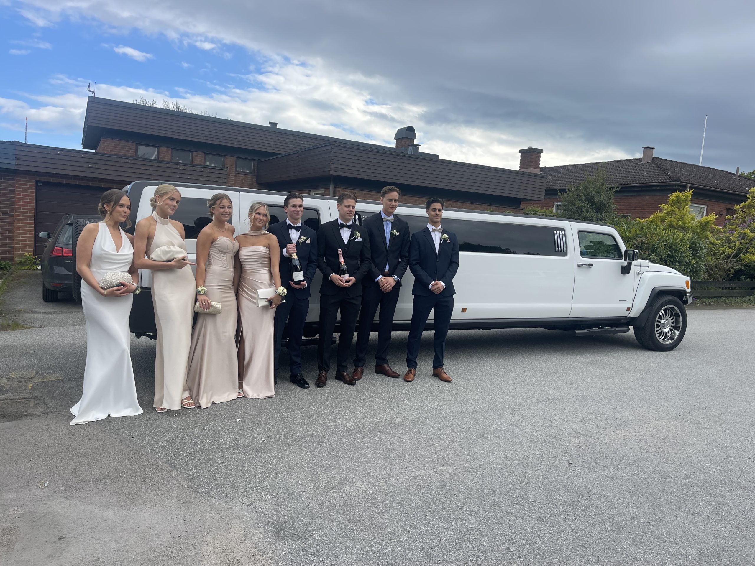 Hyr limousine till studentbal Karlskrona