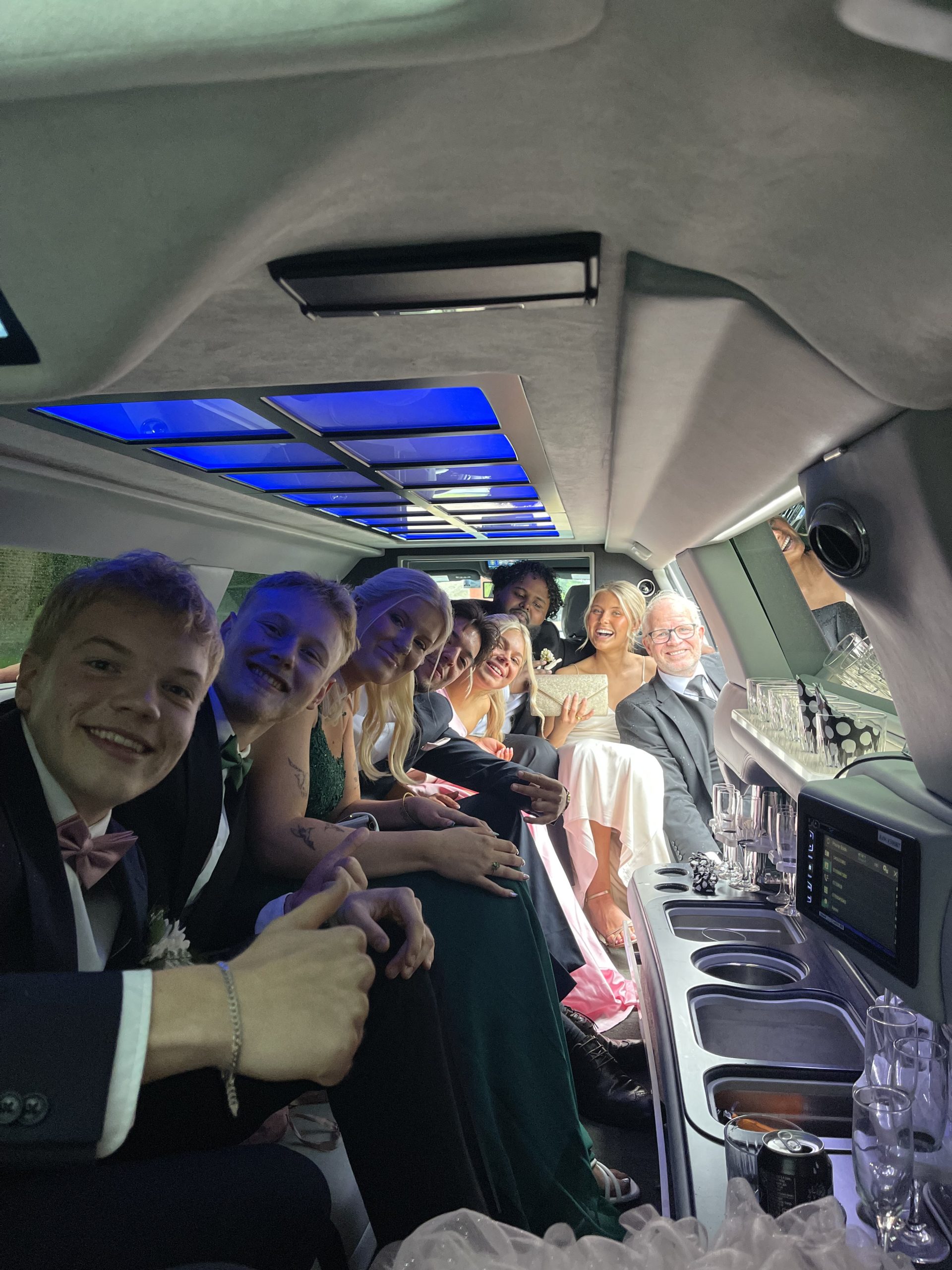 Hyr limousine till studentbal Sölvesborg